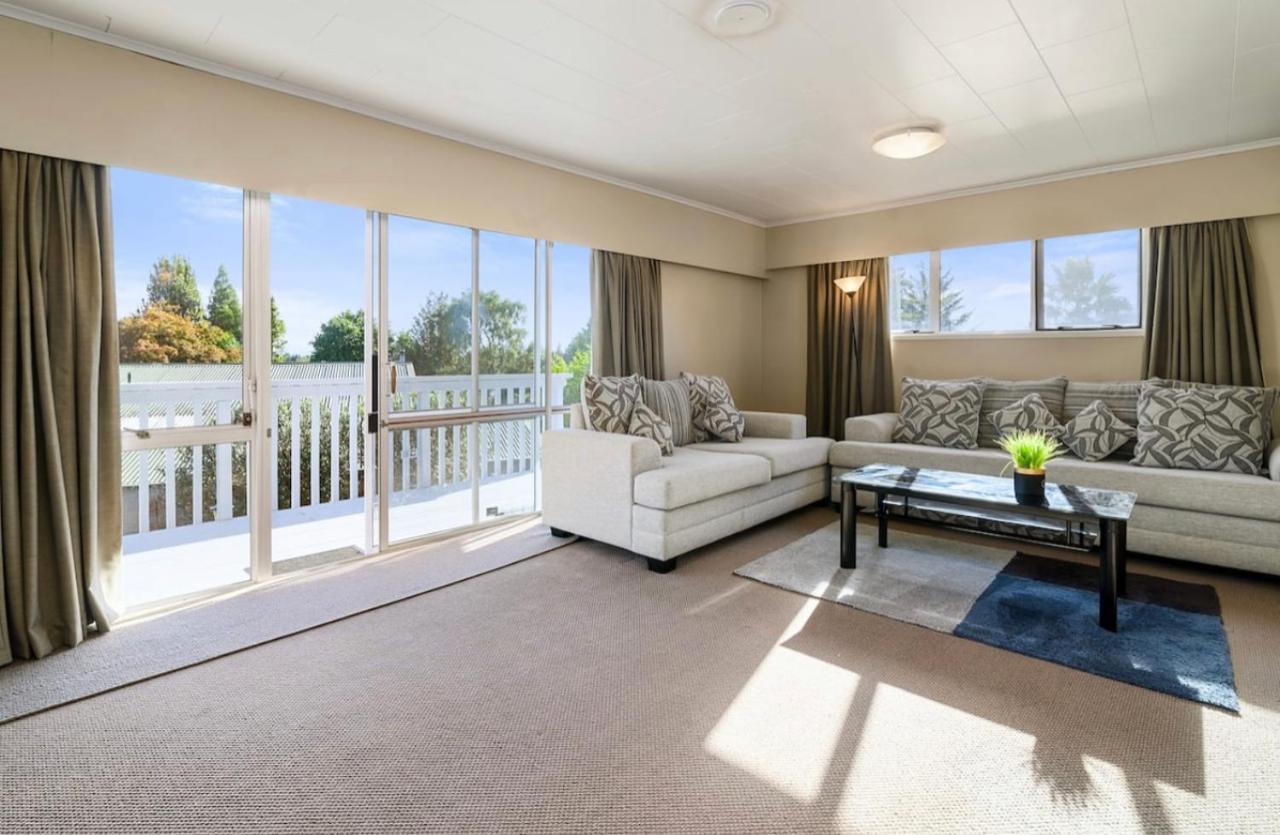 Spacious Utuhina Holiday House Rotorua Extérieur photo