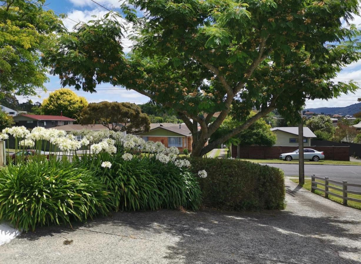 Spacious Utuhina Holiday House Rotorua Extérieur photo