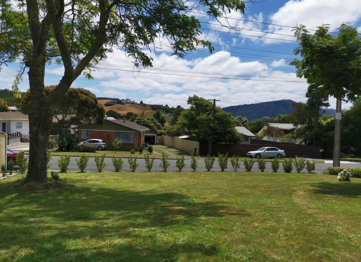 Spacious Utuhina Holiday House Rotorua Extérieur photo