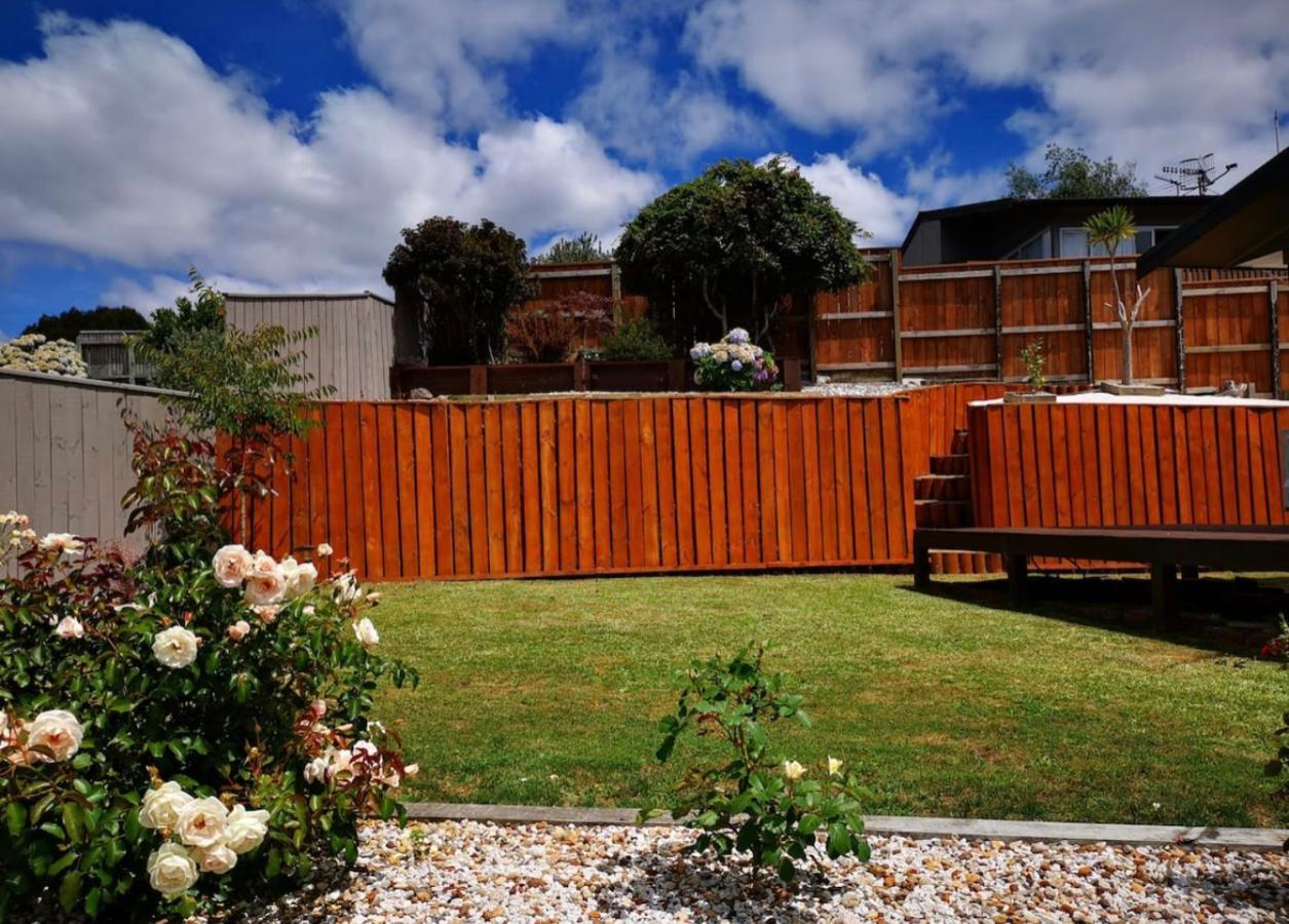 Spacious Utuhina Holiday House Rotorua Extérieur photo