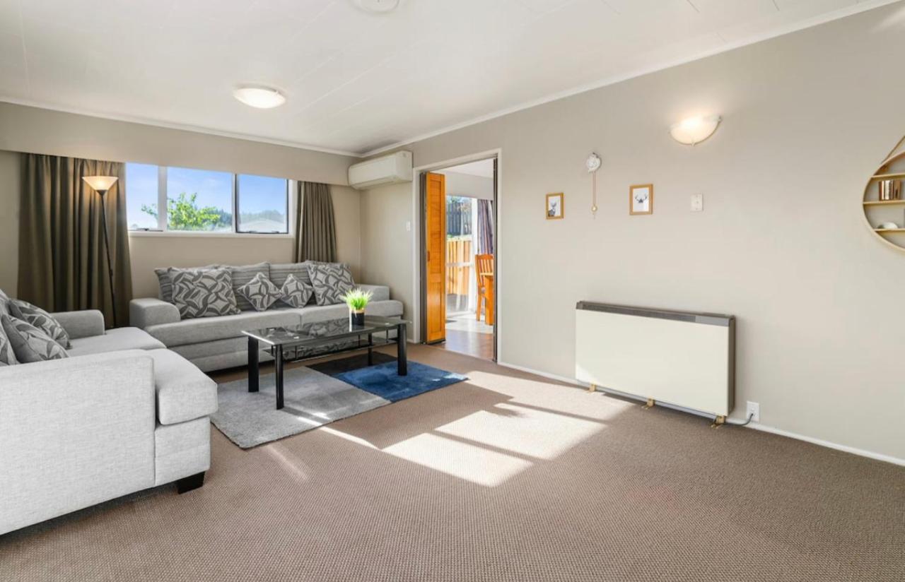 Spacious Utuhina Holiday House Rotorua Extérieur photo